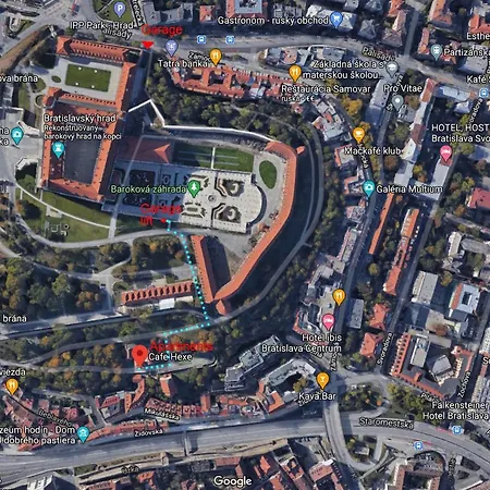 Cafe Hexe Apartman *