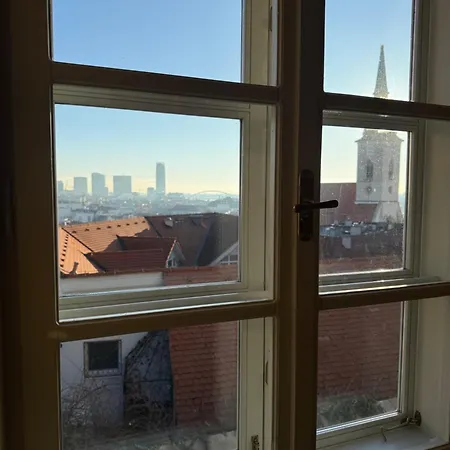 Apartment Cafe Hexe Pressburg
